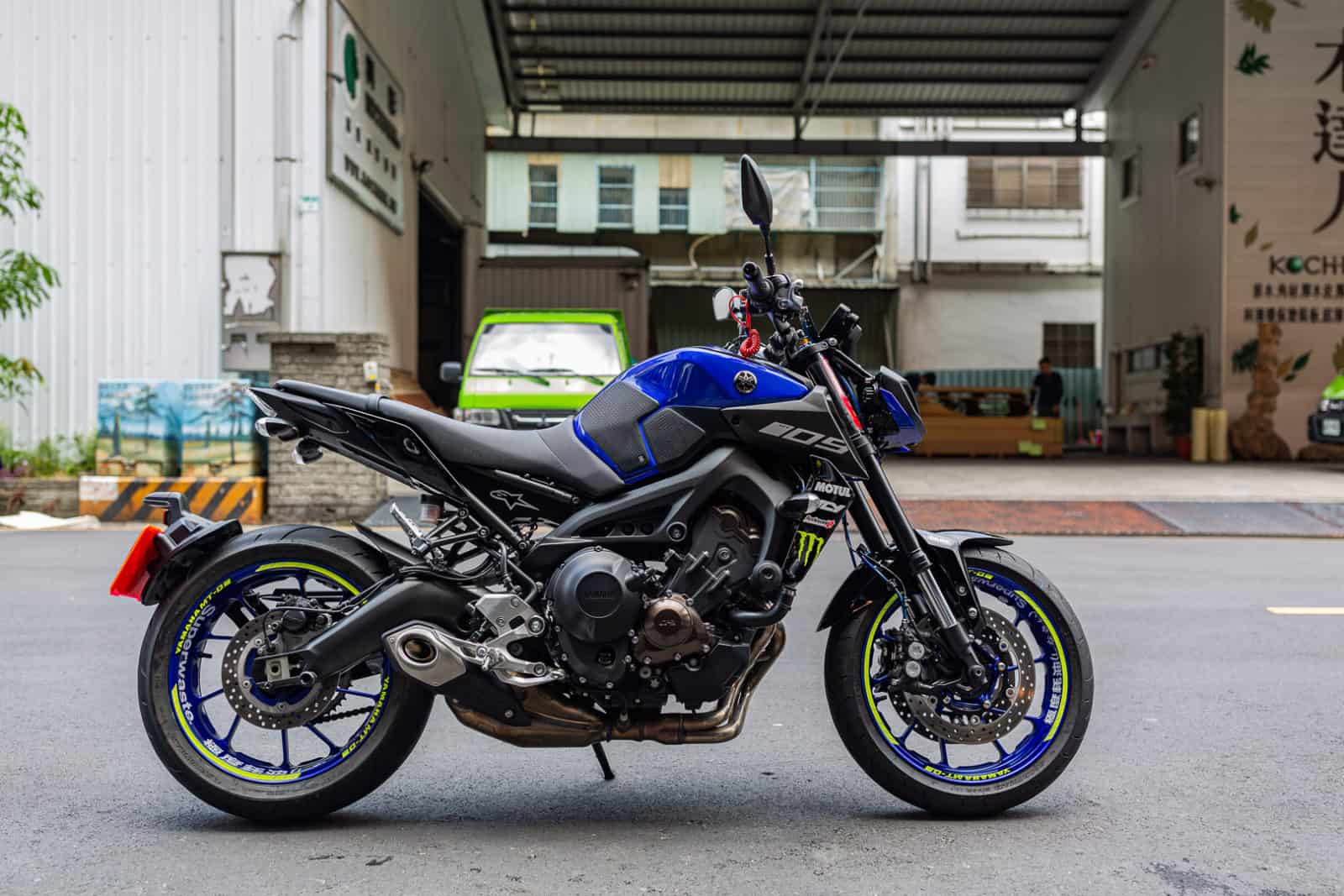 已售出 二手車報報 18 藍色yamaha Mt09 超低行駛里程5057km Hymmoto Tw